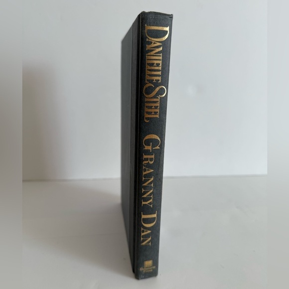 Danielle Steel Granny Dan Hardcover - Picture 3 of 8